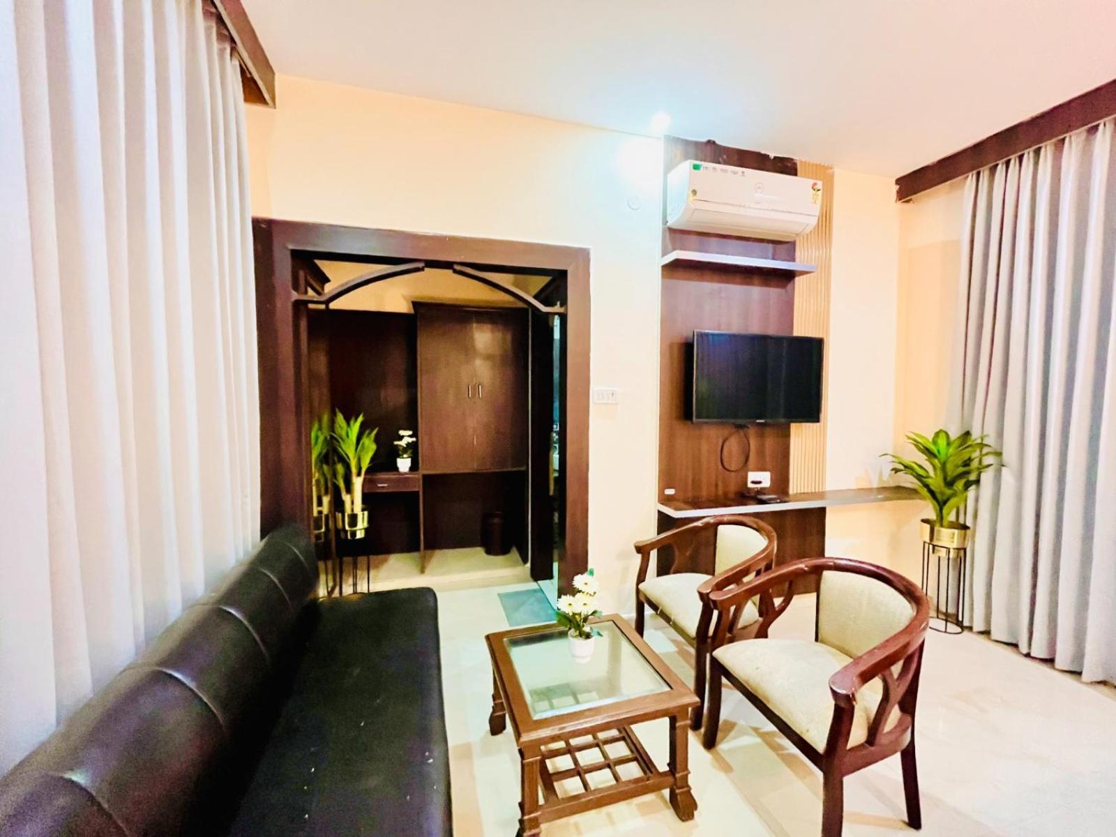 Hotel Ramawati Near Ganga Ghat Haridwār Exterior foto